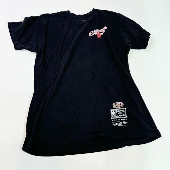 Mitchell & Ness T-Shirt Mens Medium Black Chicago Bulls  Short-Sleeve Crew-Neck - Picture 1 of 9